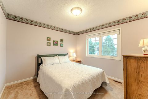 Photo 13 at 44 Cardinal Street, Cundles East, Barrie