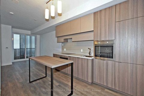 Photo 17 at 4103 - 8 Eglinton Avenue E, Mount Pleasant West, Toronto