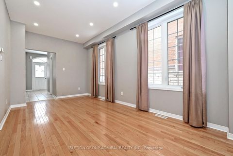 Photo 5 at 41 Big Hill Crescent, Patterson, Vaughan