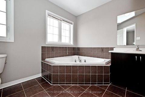 Photo 28 at 41 Big Hill Crescent, Patterson, Vaughan