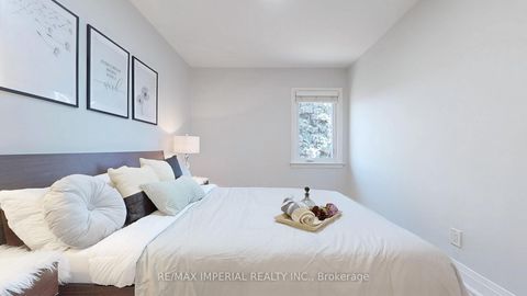 Photo 20 at 9 Lesmount Avenue, East York, Toronto