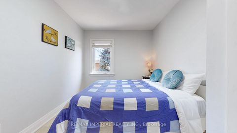 Photo 25 at 9 Lesmount Avenue, East York, Toronto