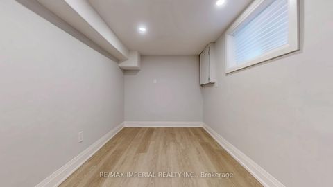 Photo 32 at 9 Lesmount Avenue, East York, Toronto