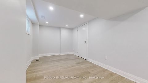 Photo 33 at 9 Lesmount Avenue, East York, Toronto