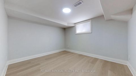 Photo 35 at 9 Lesmount Avenue, East York, Toronto