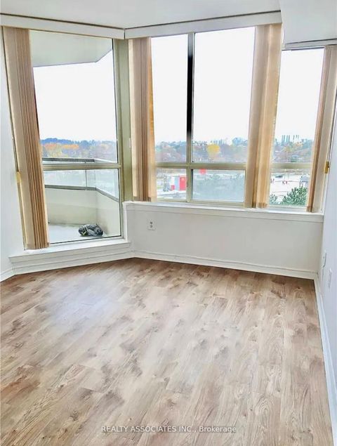 Photo 4 at 734 - 3 Greystone Walk Drive, Kennedy Park, Toronto