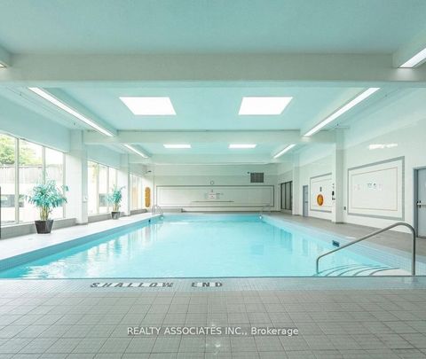 Photo 15 at 734 - 3 Greystone Walk Drive, Kennedy Park, Toronto