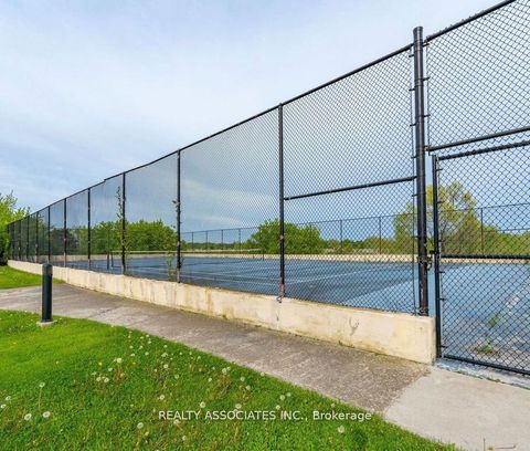 Photo 17 at 734 - 3 Greystone Walk Drive, Kennedy Park, Toronto