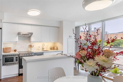 Photo 4 at 516 - 320 Richmond Street E, Moss Park, Toronto