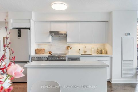 Photo 5 at 516 - 320 Richmond Street E, Moss Park, Toronto