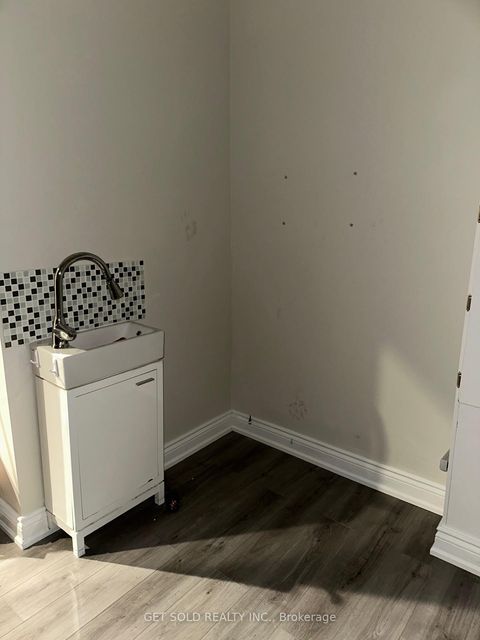 Photo 2 at 355 - 4750 Yonge Street, Westgate, Toronto