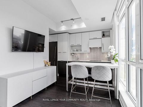 Photo 6 at 1602 - 30 Nelson Street, Waterfront Communities C1, Toronto