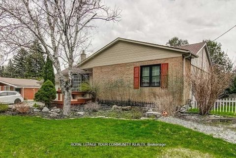 Photo 2 at 768 Grace Street, College Manor, Newmarket