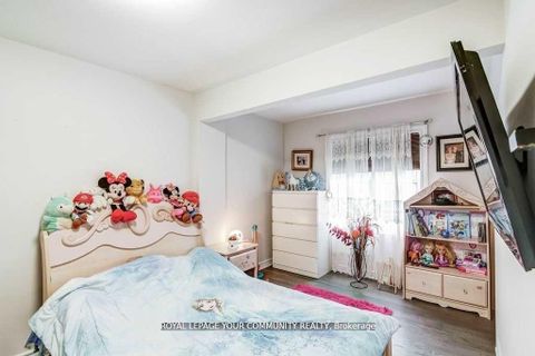 Photo 16 at 768 Grace Street, College Manor, Newmarket