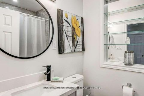 Photo 22 at 768 Grace Street, College Manor, Newmarket