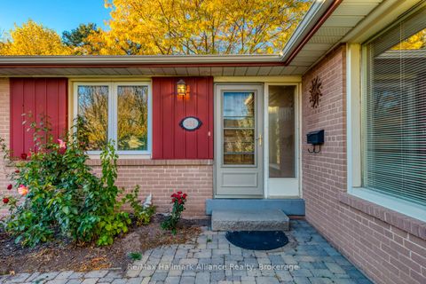 Photo 6 at 281 Savoy Crescent, SW Southwest, Oakville