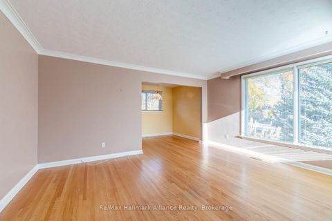 Photo 9 at 281 Savoy Crescent, SW Southwest, Oakville