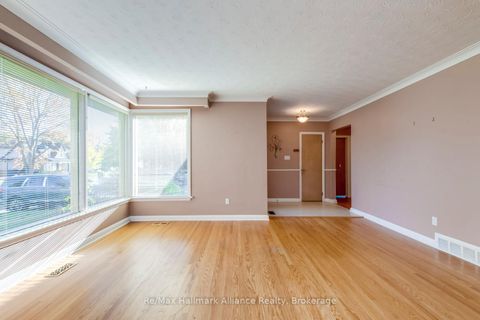 Photo 12 at 281 Savoy Crescent, SW Southwest, Oakville