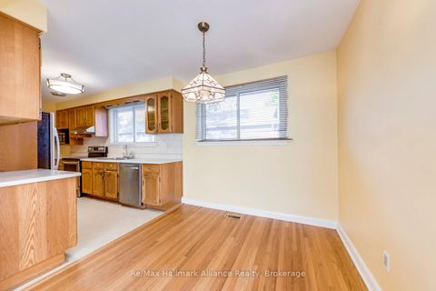 Photo 17 at 281 Savoy Crescent, SW Southwest, Oakville