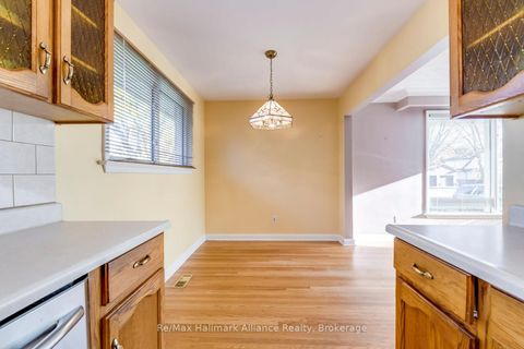 Photo 18 at 281 Savoy Crescent, SW Southwest, Oakville