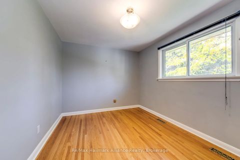 Photo 24 at 281 Savoy Crescent, SW Southwest, Oakville