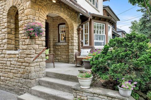 Photo 2 at 16 Palisades, Swansea, Toronto