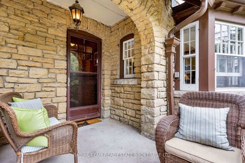 Photo 4 at 16 Palisades, Swansea, Toronto