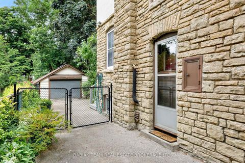 Photo 32 at 16 Palisades, Swansea, Toronto