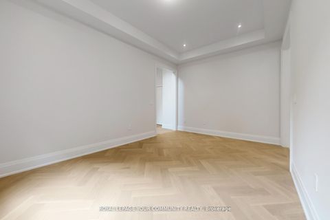 Photo 2 at 61 Milky Way Drive, Observatory, Richmond Hill