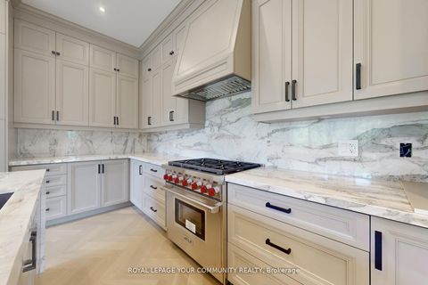 Photo 6 at 61 Milky Way Drive, Observatory, Richmond Hill