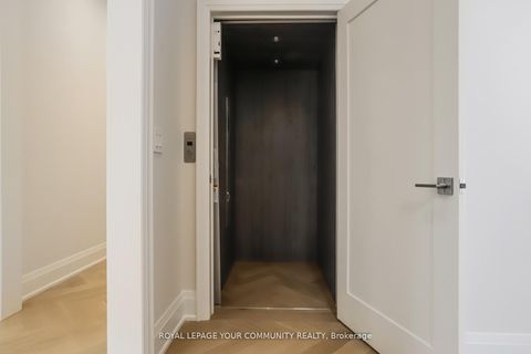 Photo 11 at 61 Milky Way Drive, Observatory, Richmond Hill