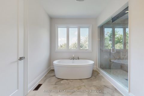 Photo 13 at 61 Milky Way Drive, Observatory, Richmond Hill