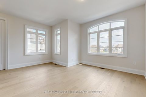 Photo 18 at 61 Milky Way Drive, Observatory, Richmond Hill