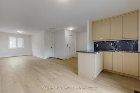 Photo 24 at 61 Milky Way Drive, Observatory, Richmond Hill