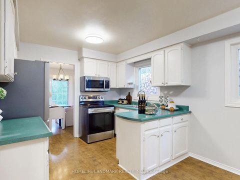 Photo 13 at 338 Parkridge Crescent, GA Glen Abbey, Oakville