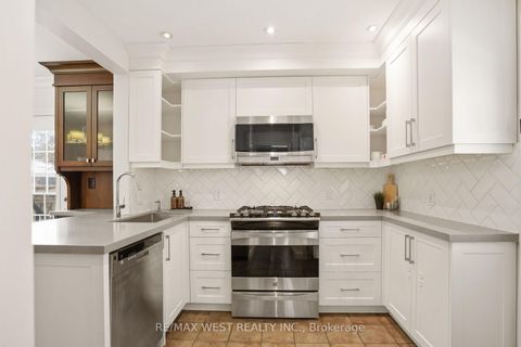Photo 7 at 10 Allanbrooke Drive, Kingsway South, Toronto