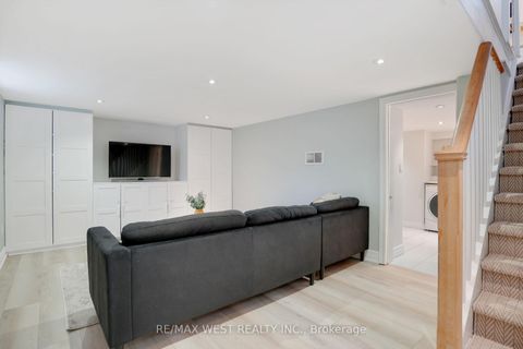 Photo 18 at 10 Allanbrooke Drive, Kingsway South, Toronto