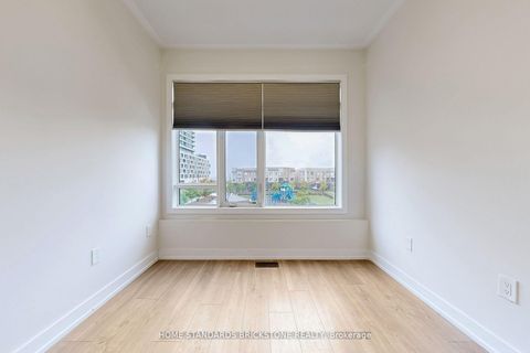 Photo 29 at 215 Salterton Circle, Rural Vaughan, Vaughan