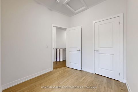 Photo 33 at 215 Salterton Circle, Rural Vaughan, Vaughan