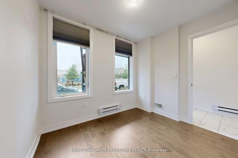 Photo 41 at 215 Salterton Circle, Rural Vaughan, Vaughan