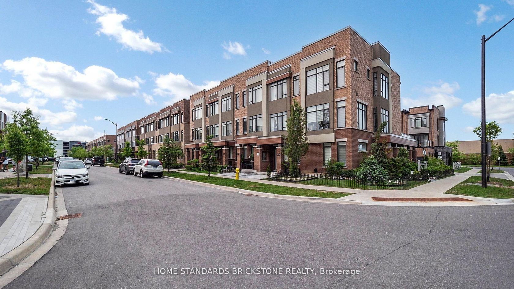 215 Salterton Circle, Rural Vaughan, Vaughan by Loree Meneguzzi Real Estate 215 Salterton Circle, Rural Vaughan, Vaughan