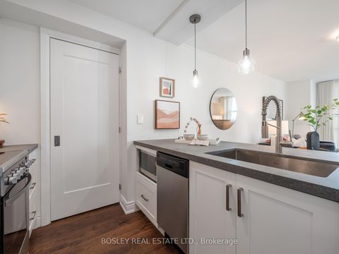 Photo 4 at 903 - 409 Bloor Street E, North St. James Town, Toronto