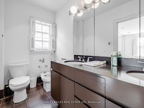 Photo 31 at 2 Silverwood Avenue, Forest Hill South, Toronto