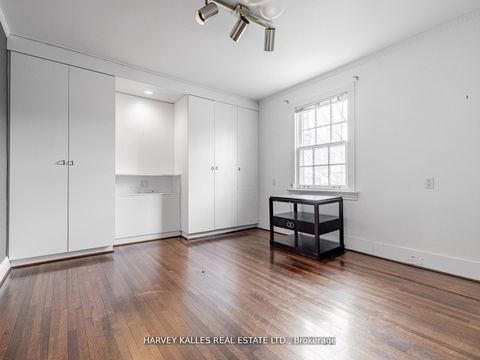 Photo 32 at 2 Silverwood Avenue, Forest Hill South, Toronto