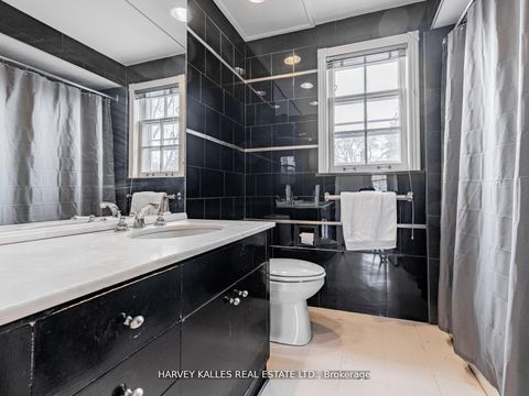 Photo 34 at 2 Silverwood Avenue, Forest Hill South, Toronto