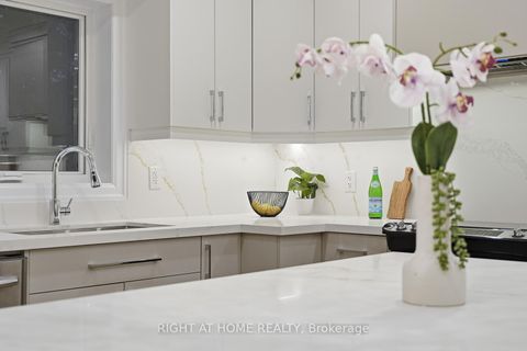 Photo 19 at 162 Tower Drive, Maryvale, Toronto