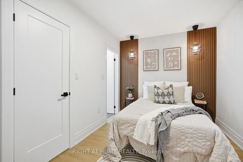 Photo 21 at 162 Tower Drive, Maryvale, Toronto