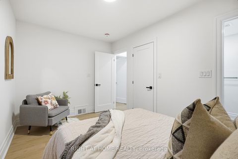 Photo 22 at 162 Tower Drive, Maryvale, Toronto