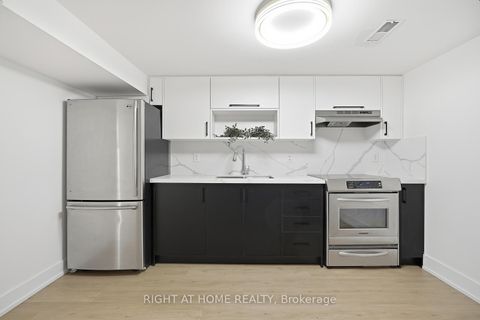 Photo 36 at 162 Tower Drive, Maryvale, Toronto