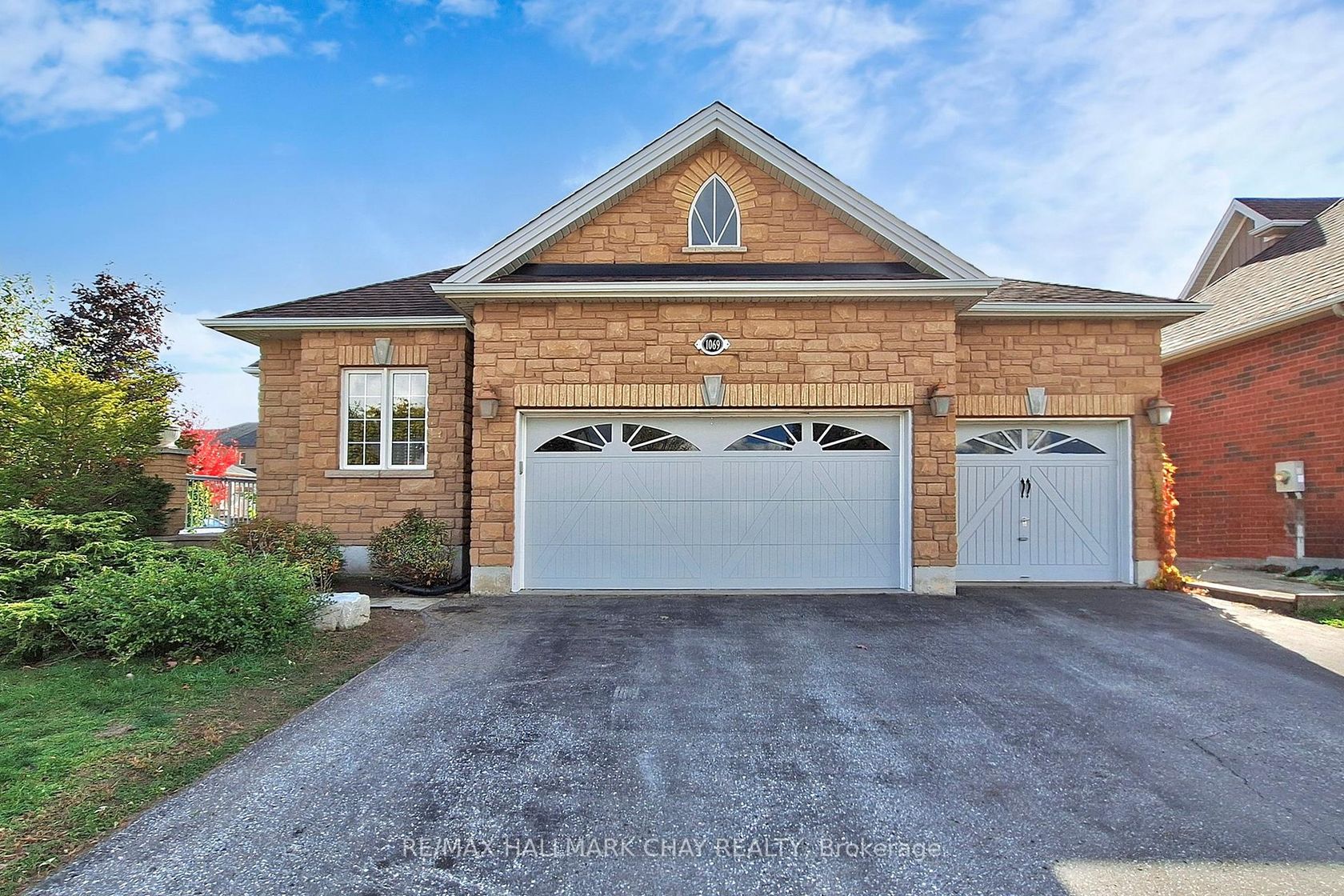 1069 Booth Avenue, Alcona, Innisfil photo number 2